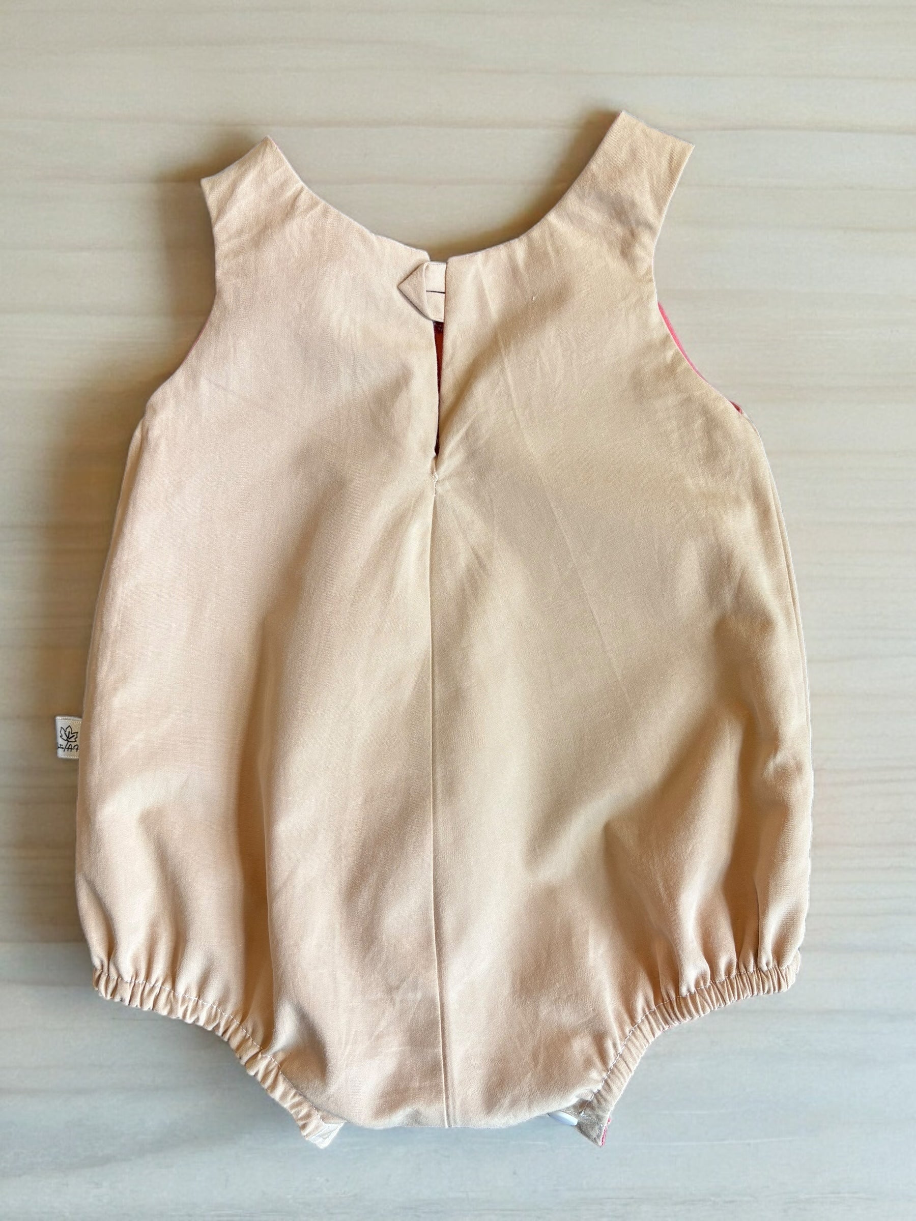 Organic cotton baby romper beige