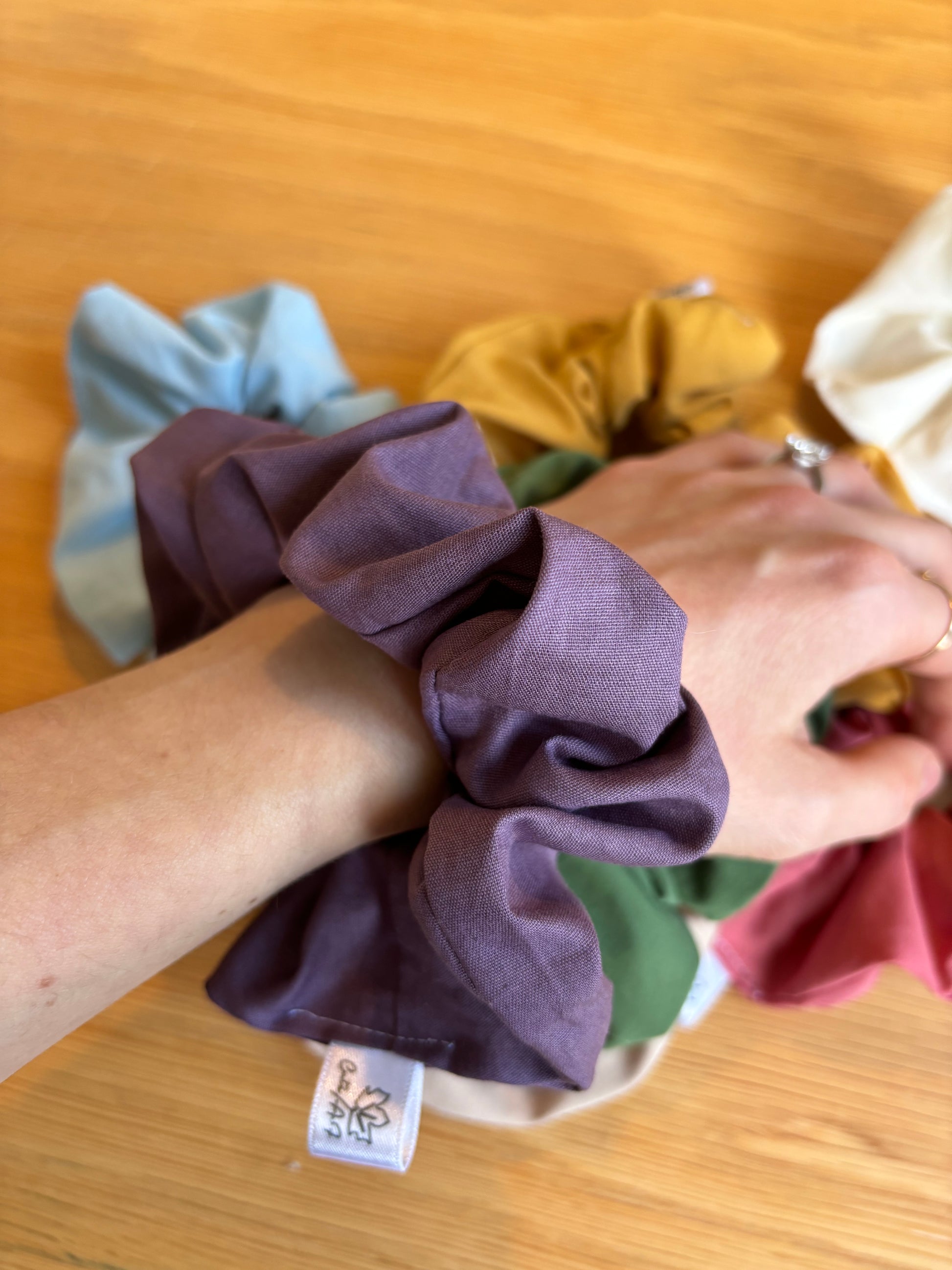 Organic cotton scrunchie
